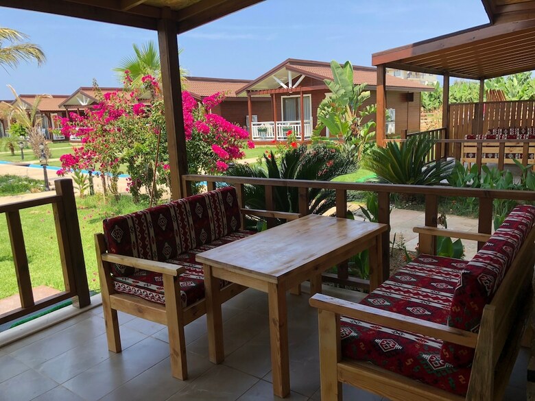 Sedir Park Bungalow Hotel