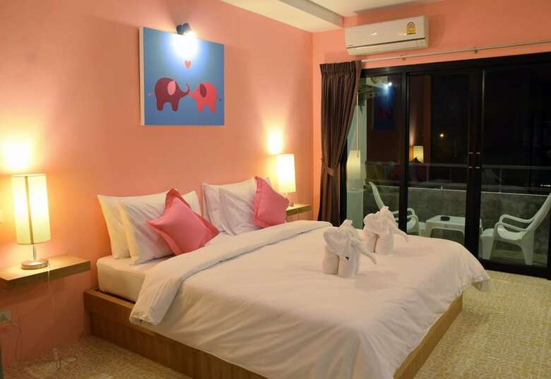 Hotel At Home Khaolak