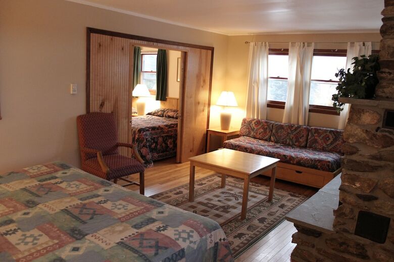 Hotel Nootka Lodge