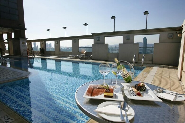 Hotel Ramada By Wyndham Hong Kong Grand View