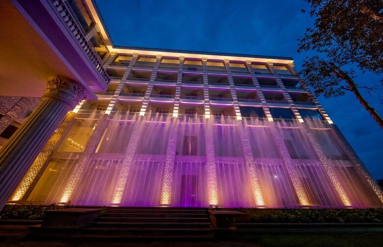The Golden Crown Hotel