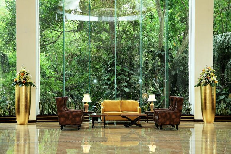 The Golden Crown Hotel