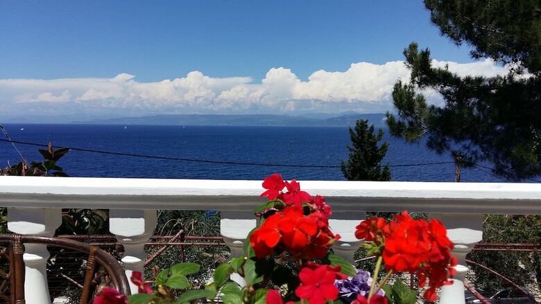 Apartamentos Paxos Sunrise