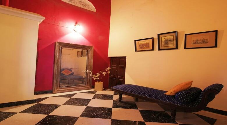 Hotel Ghanerao Castle Ranakpur (39 Km From Kumbhalgarh)
