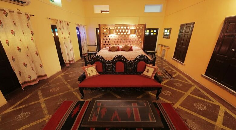 Hotel Ghanerao Castle Ranakpur (39 Km From Kumbhalgarh)