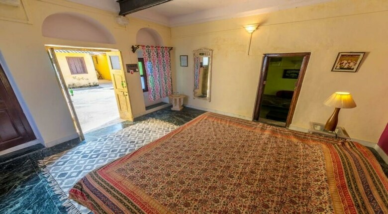 Hotel Ghanerao Castle Ranakpur (39 Km From Kumbhalgarh)