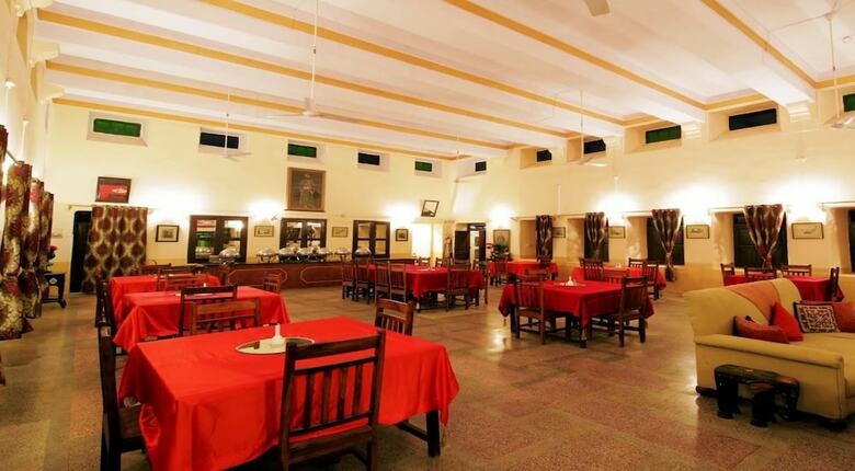 Hotel Ghanerao Castle Ranakpur (39 Km From Kumbhalgarh)