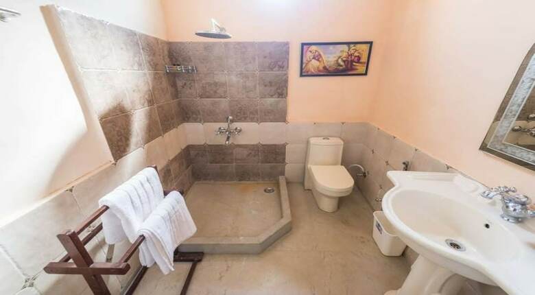Hotel Ghanerao Castle Ranakpur (39 Km From Kumbhalgarh)