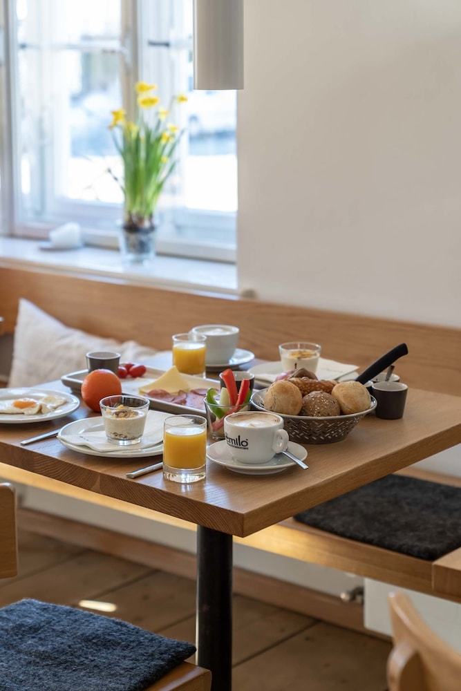 Aparthotel Hotel Quartier - Lodges Tagesbar Forum