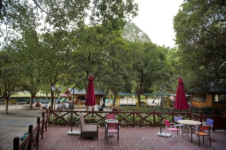 Guilin Crystal Crescent Moon Hotel