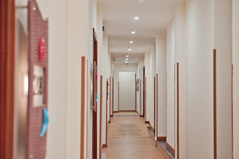 Guilin Crystal Crescent Moon Hotel