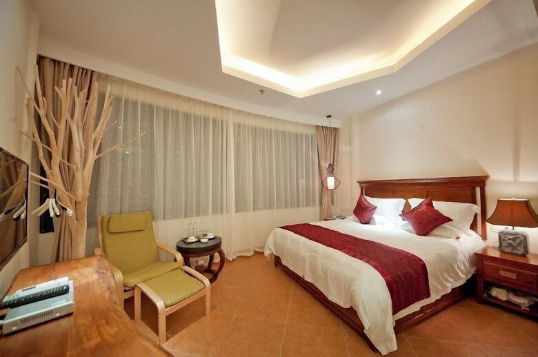 Guilin Crystal Crescent Moon Hotel