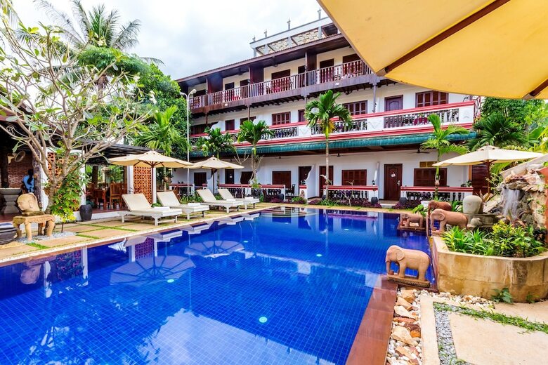 Hotel Baystone Resort