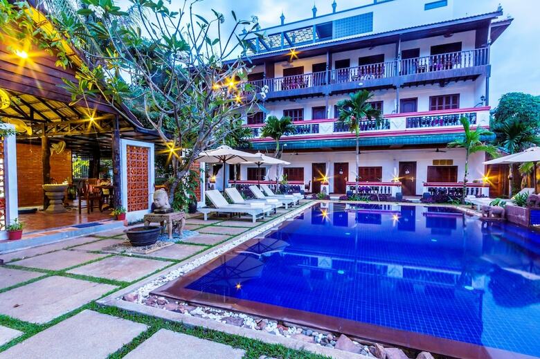 Hotel Baystone Resort