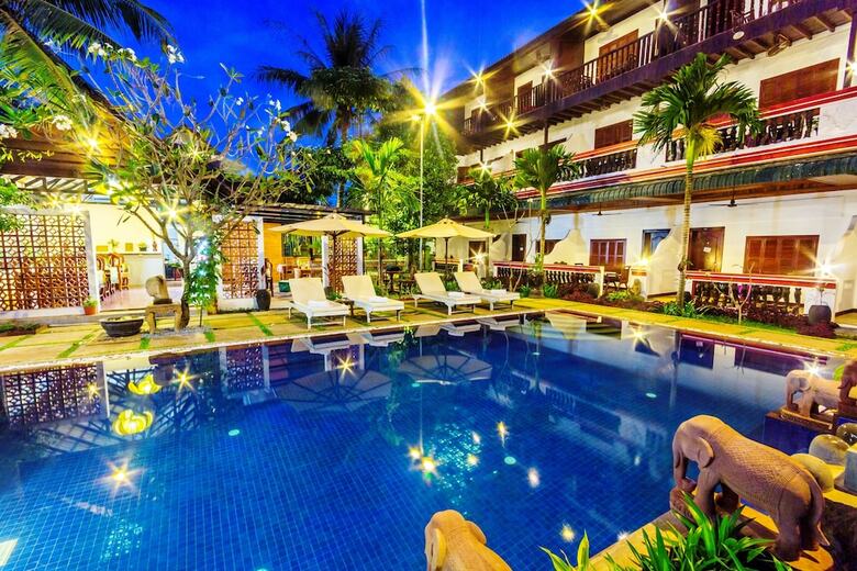 Hotel Baystone Resort