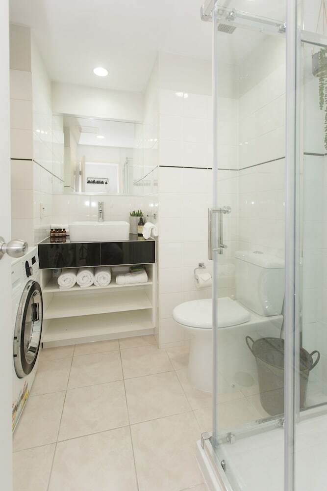 Towny - Central Character Apartment - 2 Bedrooms