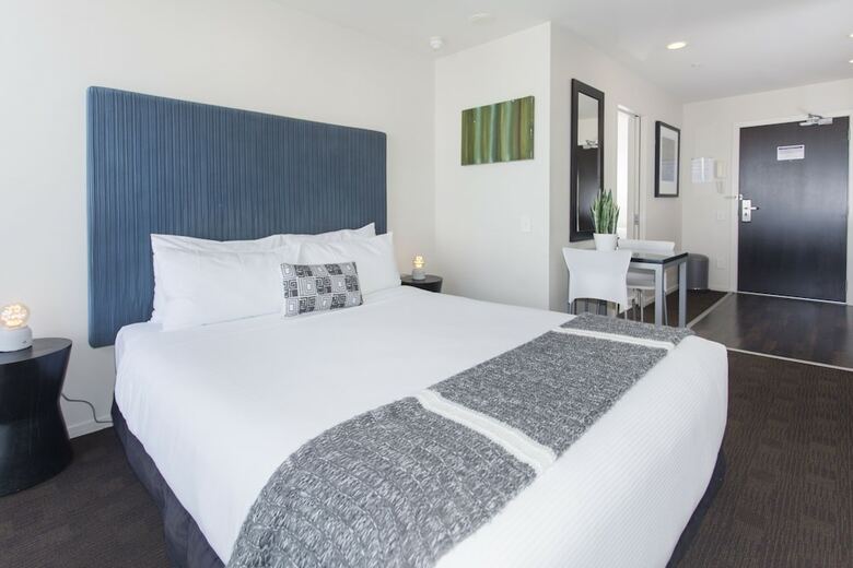 Towny - Studio Apartment With Sea Views