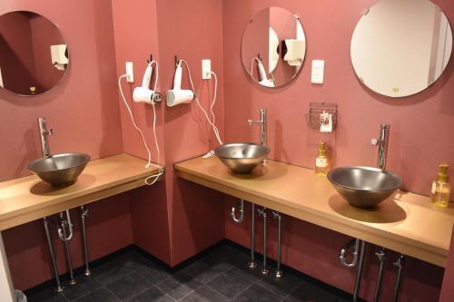 Hostal Hop Step Inn - Hostel