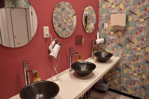 Hostal Hop Step Inn - Hostel