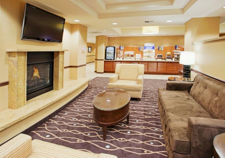 Hotel Holiday Inn Express & Suites Salinas