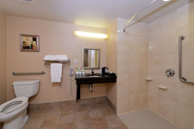 Hotel Holiday Inn Express Halifax Airport