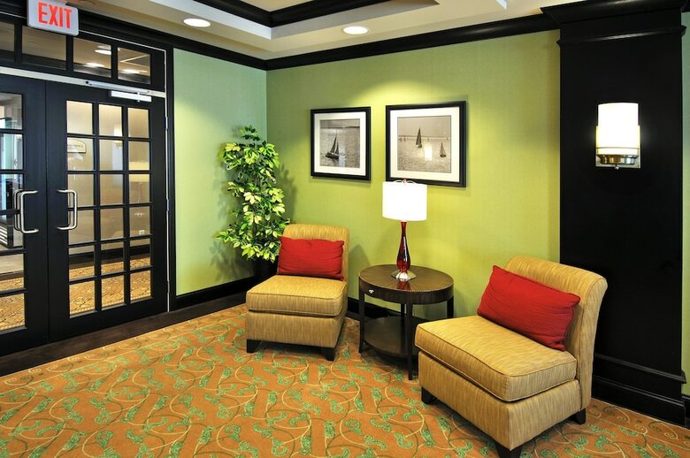 Hotel Holiday Inn Express Halifax Airport
