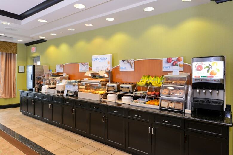 Hotel Holiday Inn Express Halifax Airport