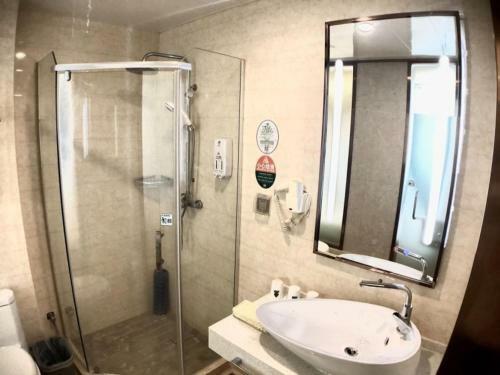 Greentree Alliance Yangzhou Hnajiang Middle Road Libao Square Hotel