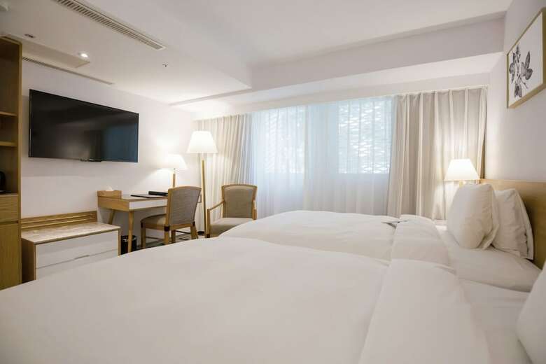 Hotel The Carlton