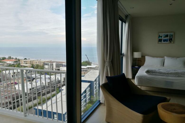 Baan Thew Talay Blue Sapphire 353