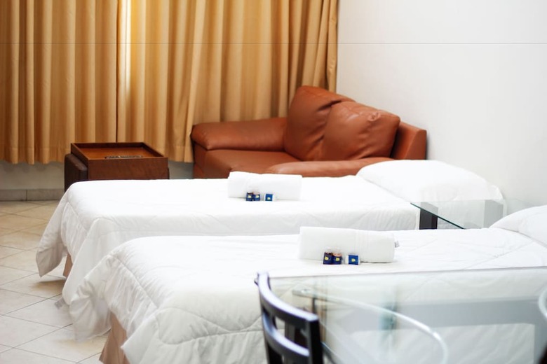 City Hall Flat & Hotel