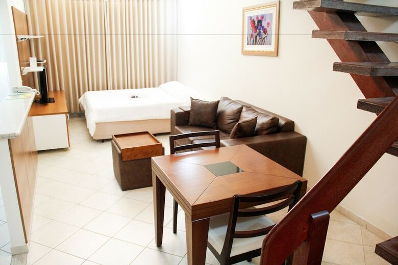City Hall Flat & Hotel