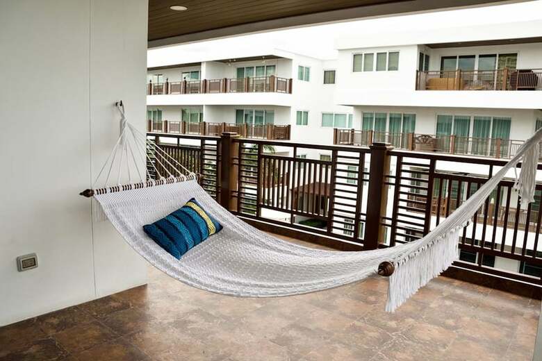 The Beach Palace 2br Luxury Beachfront