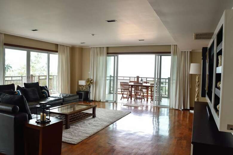 The Beach Palace 2br Luxury Beachfront