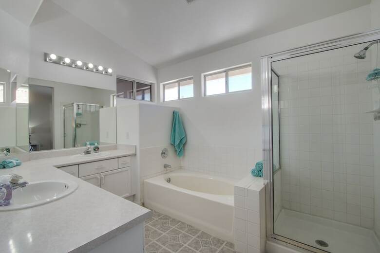 Beautiful Spacious House Very Nice Area