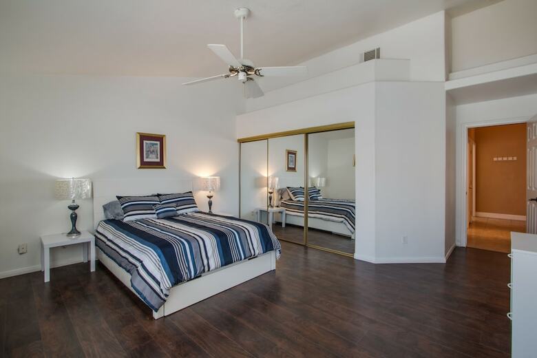 Beautiful Spacious House Very Nice Area