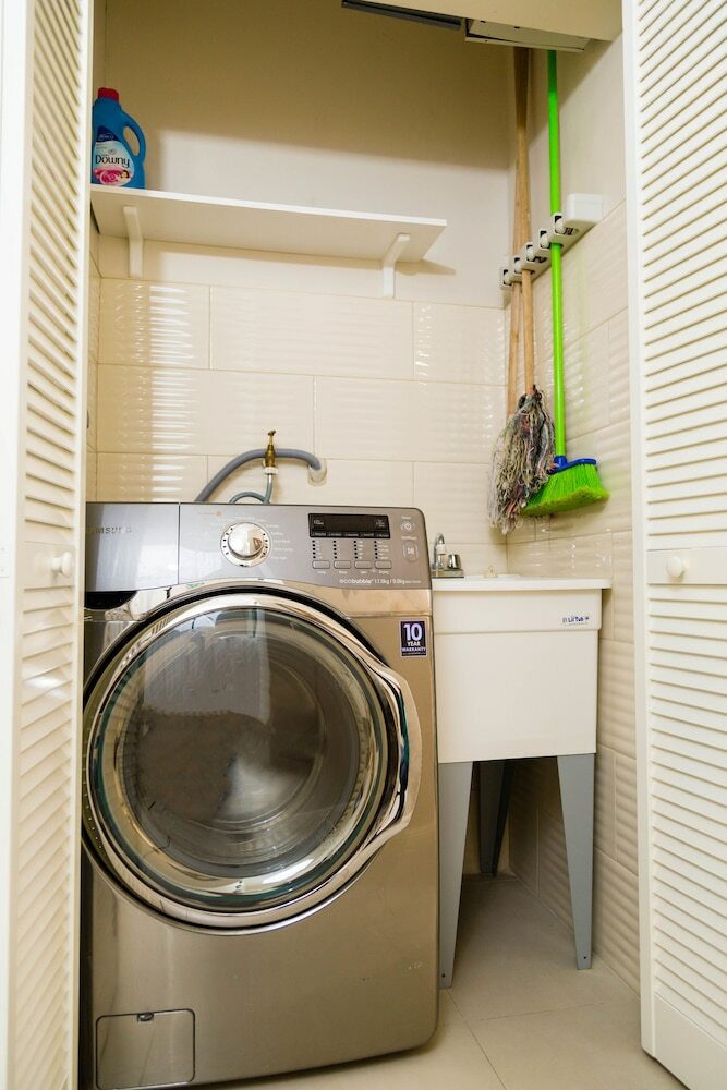 New Kingston Central Guest Apartment