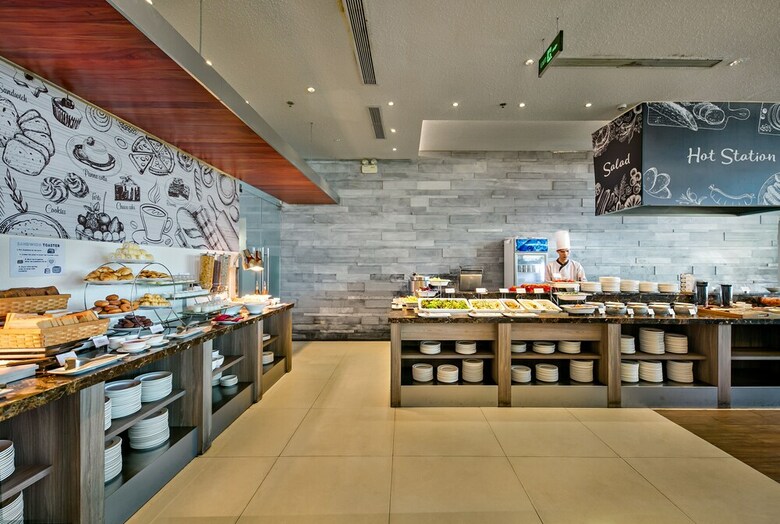 Zen Diamond Suites Hotel