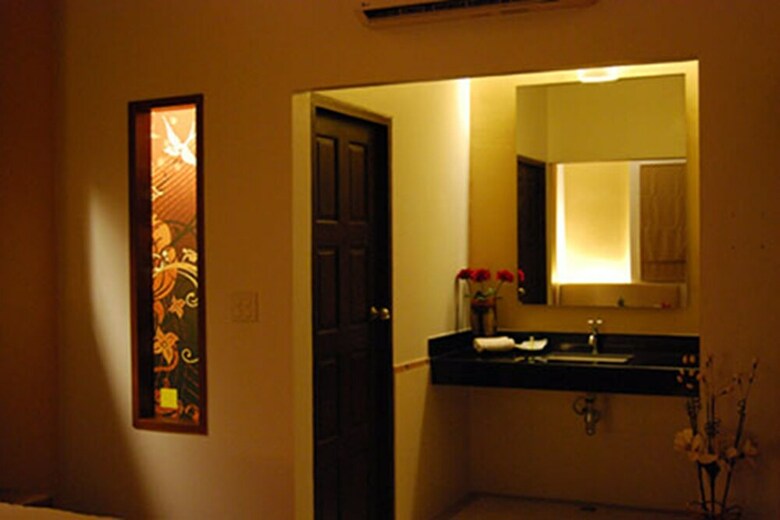 Hotel Cha-baa Resort