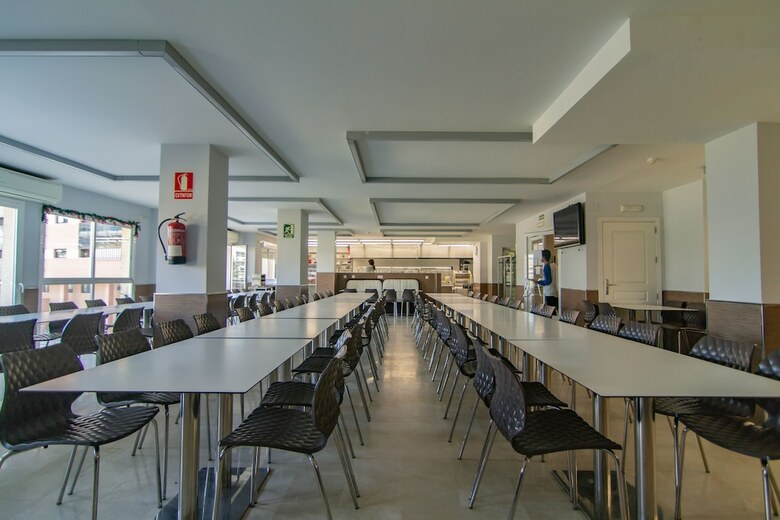 Hostal Residencia Universitaria Alfil