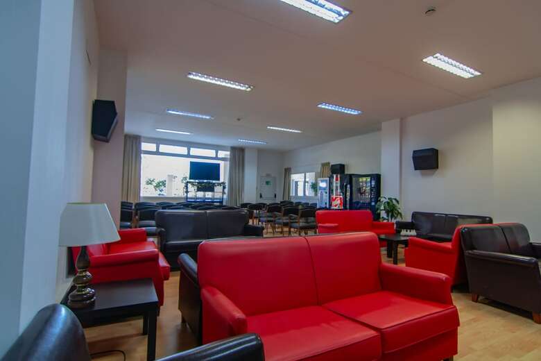 Hostal Residencia Universitaria Alfil