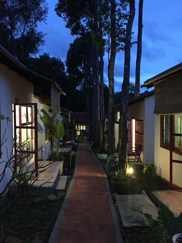 Hostal Langchia Home