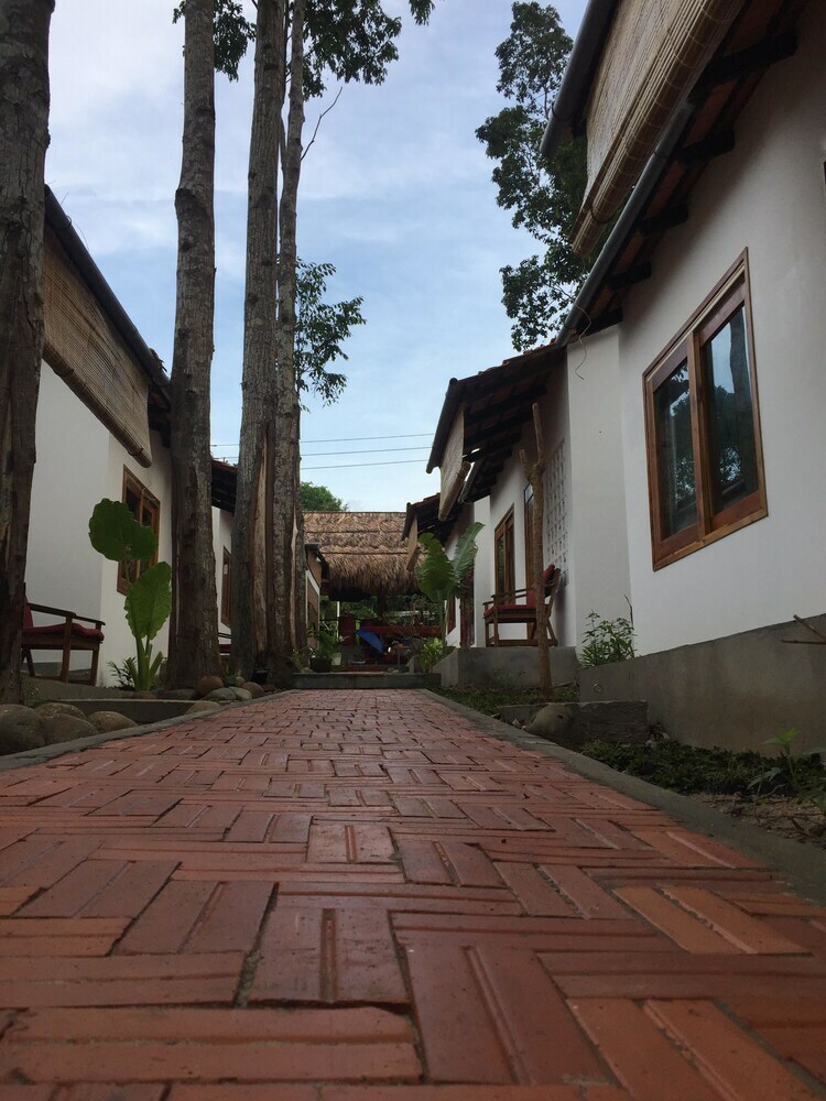Hostal Langchia Home