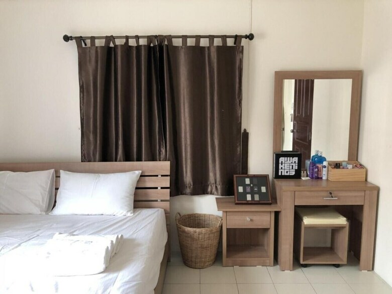 Hotel Surasak Center Sri Racha