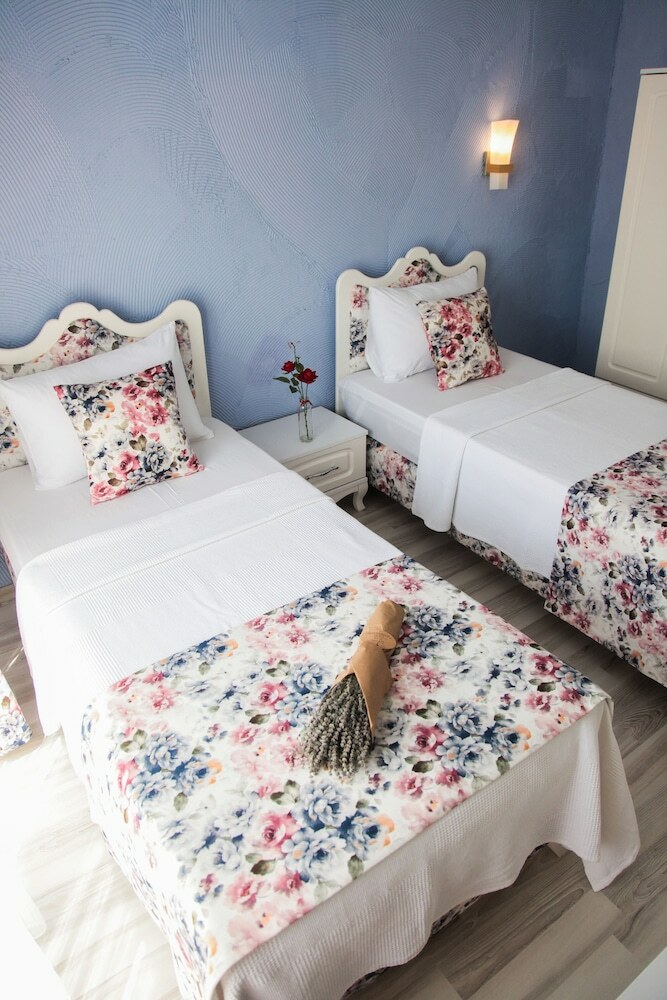 Ala�at? 716 Butik Hotel