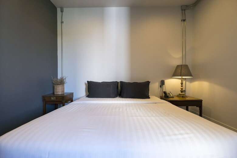 Iron32 Hotel