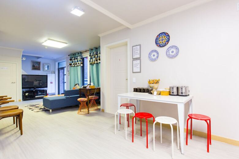 Hostal Oh! Blue Guesthouse - Hostel