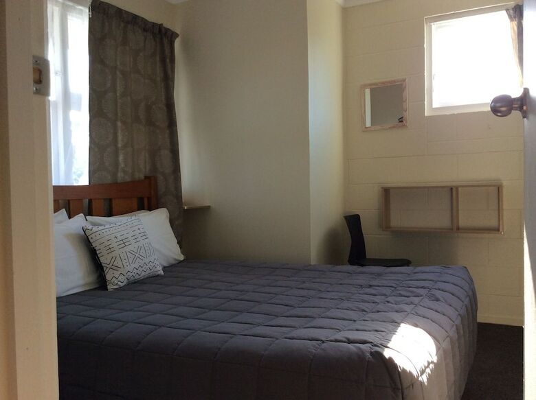 Aparthotel Racecourse Motel Paeroa
