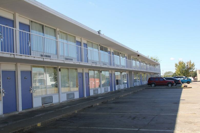 Hotel Lonestar Inn & Suites