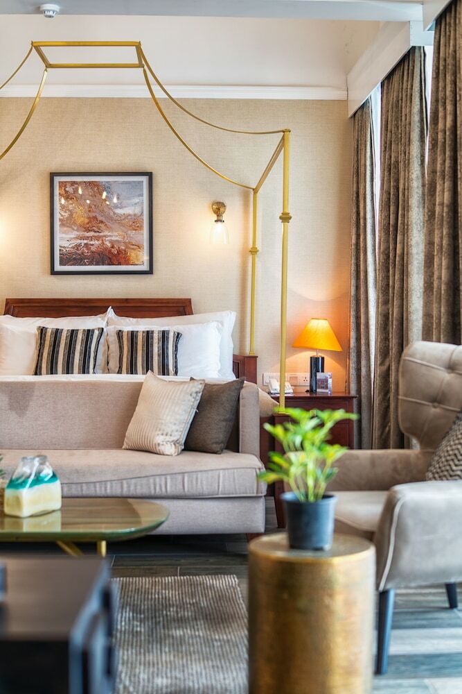 Hotel Triple O Six